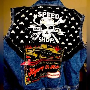 Need some custom upcycling? I can make that happen!! Pricing flexible.